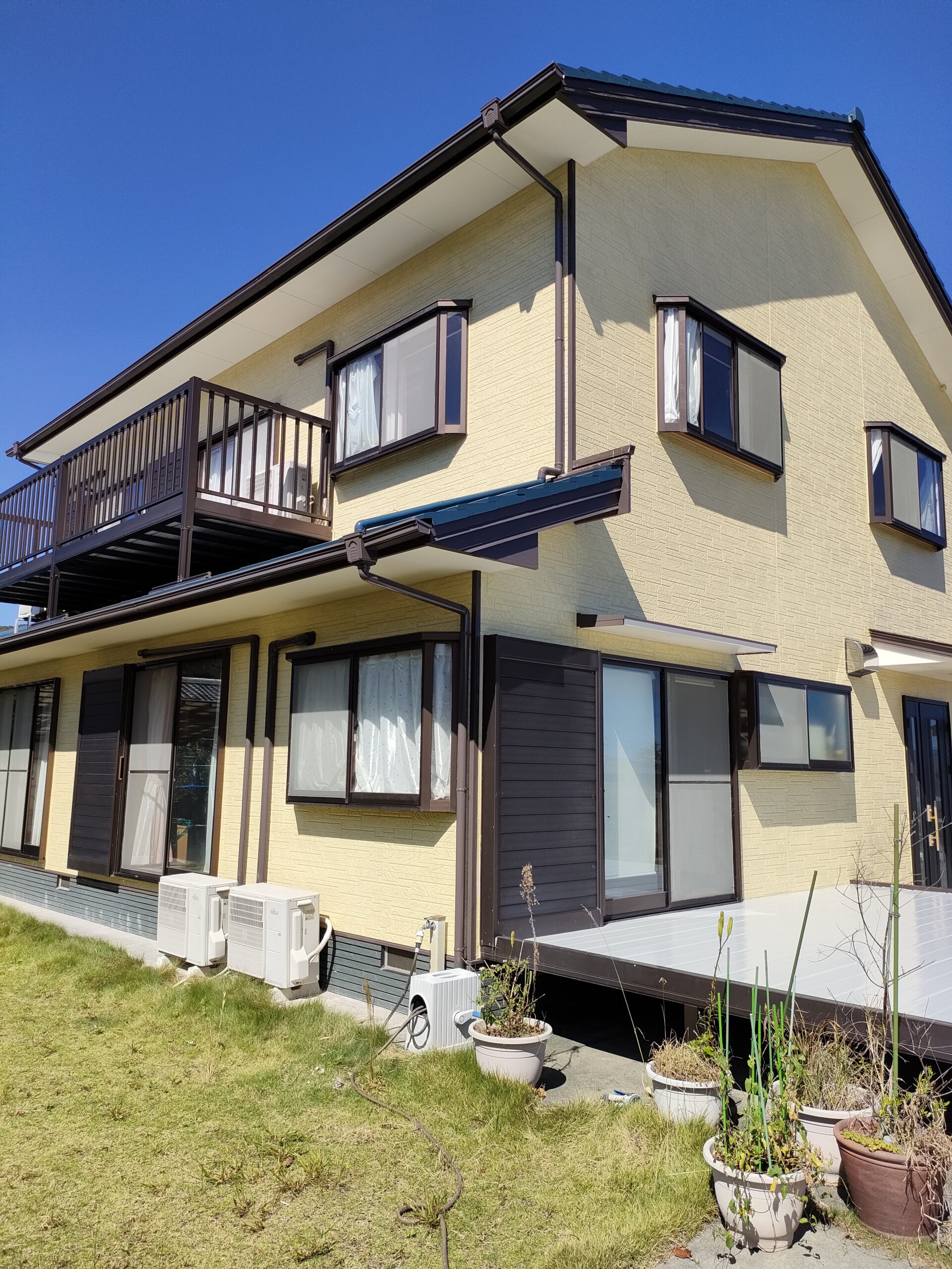 高知県内の戸建住宅 外壁塗装・屋根塗装施工後｜式部建装